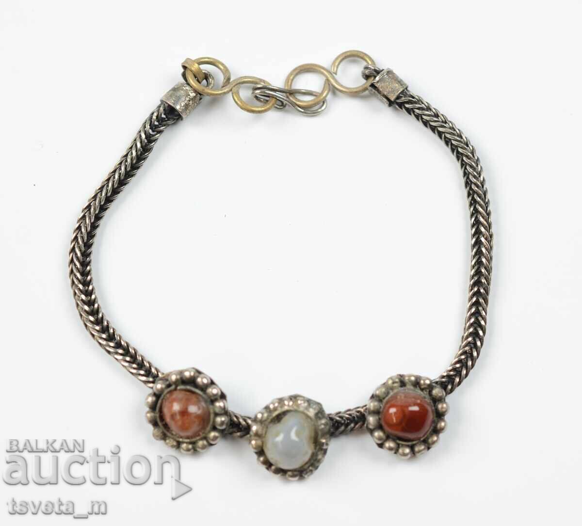 Delivery of Antique bracelet with natural stones