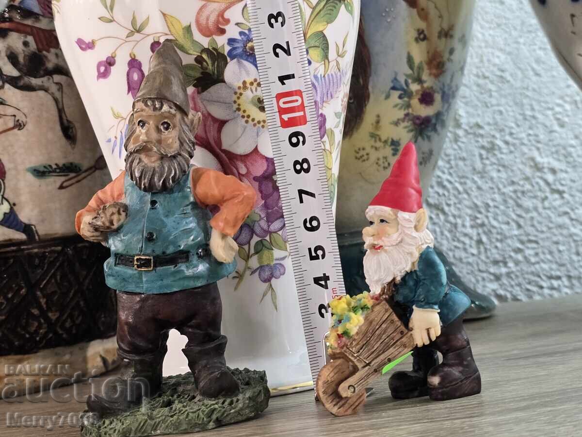 Δημοπρασία Δύο φιγούρες κήπου-νάνους !!!