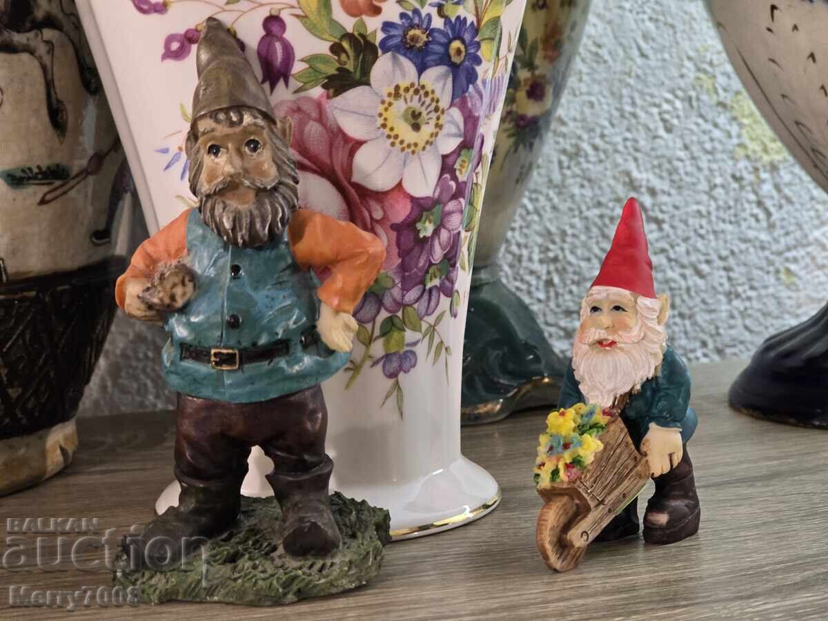 Δύο φιγούρες κήπου-νάνους !!!