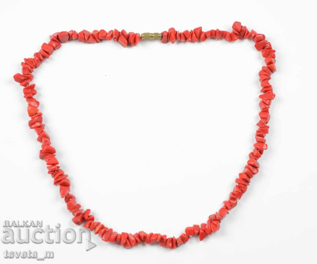 Women's necklace made of natural red coral with price € 10.00 | 19.56 BGN Women's necklace made of natural red coral with price € 10.00 | 19.56 BGN