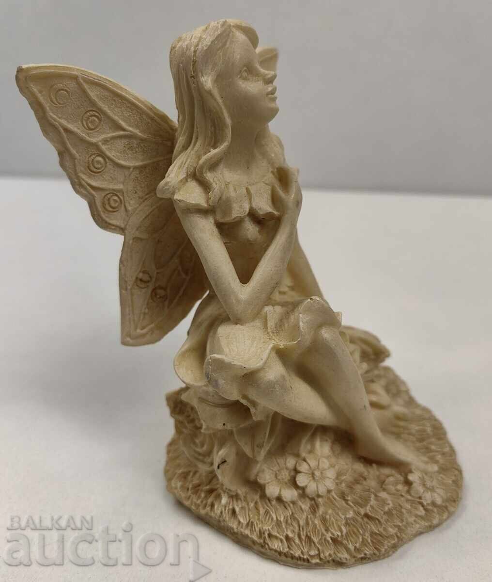 STATUETĂ FIGURINĂ PLASTIC - 5