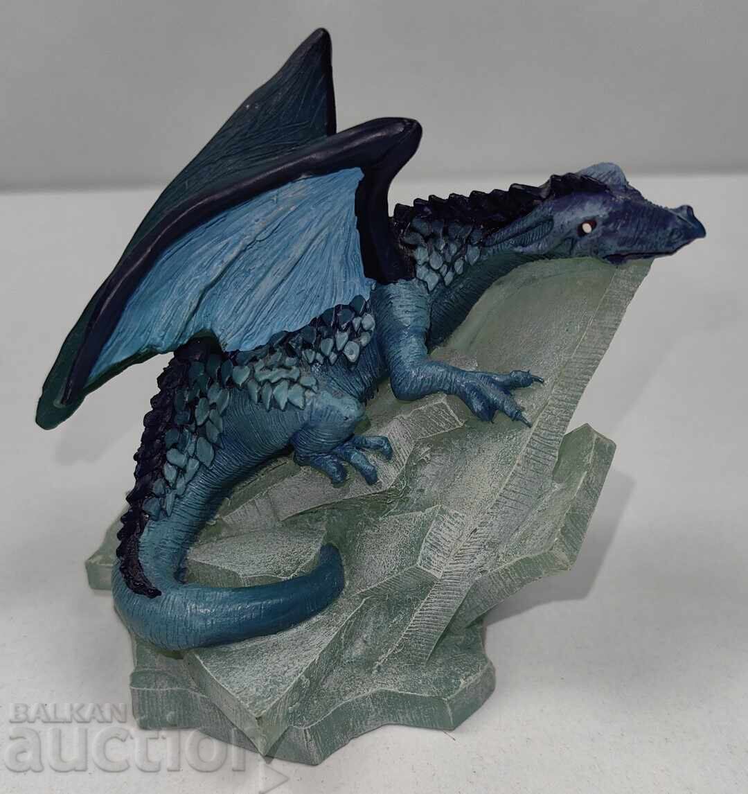 STATUETTE FIGURE PLASTIC - 5