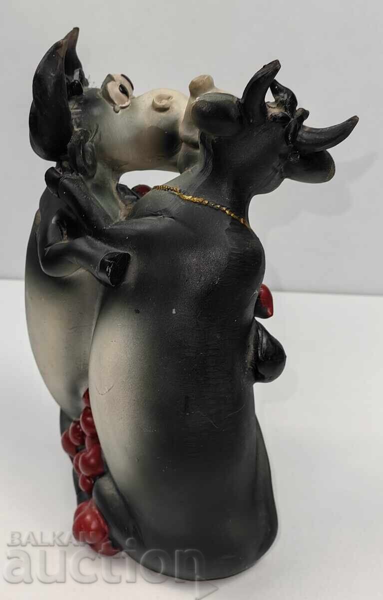 STATUETTE FIGURE PLASTIC - 5