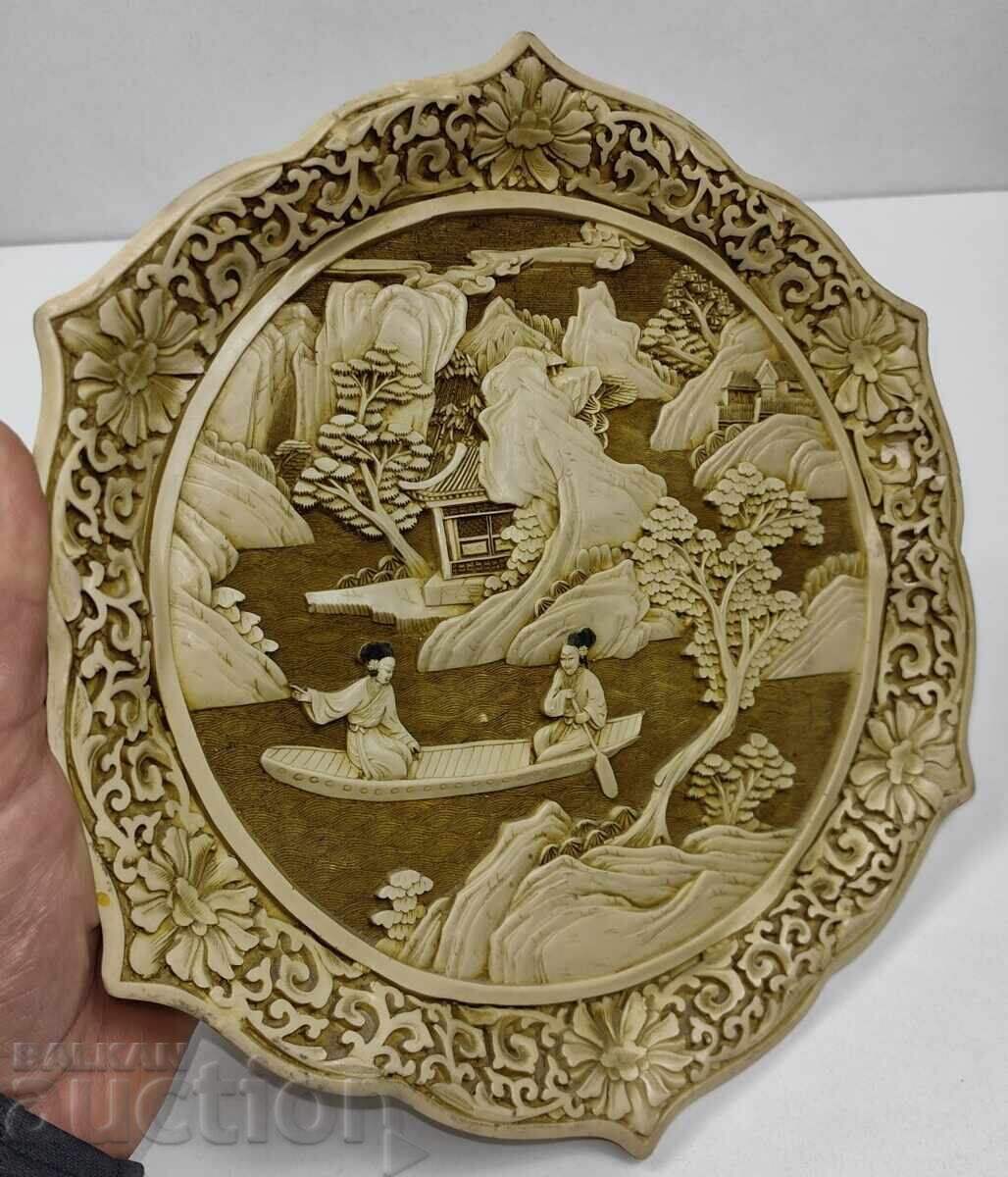 FARFURIE DECORATIVĂ LIPITĂ cu preț € 6.00 | 11.74 BGN