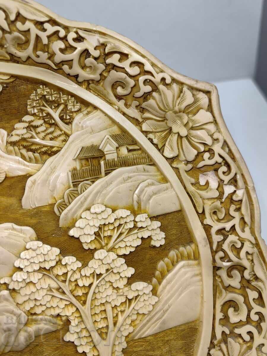 Licitație FARFURIE DECORATIVĂ LIPITĂ