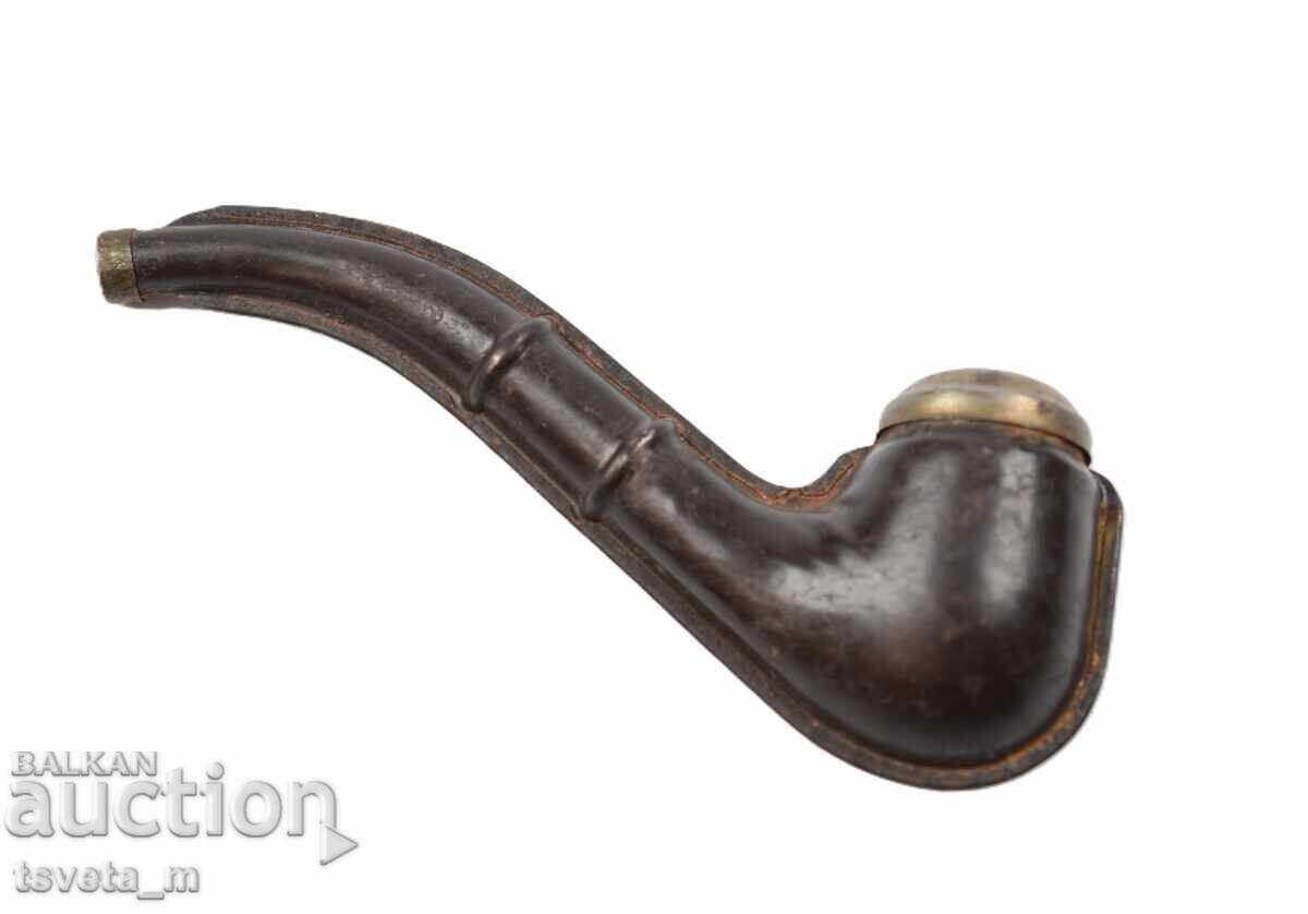 Винтидж метална свирка във формата на лула с цена € 5.00 | 9.78 лв.