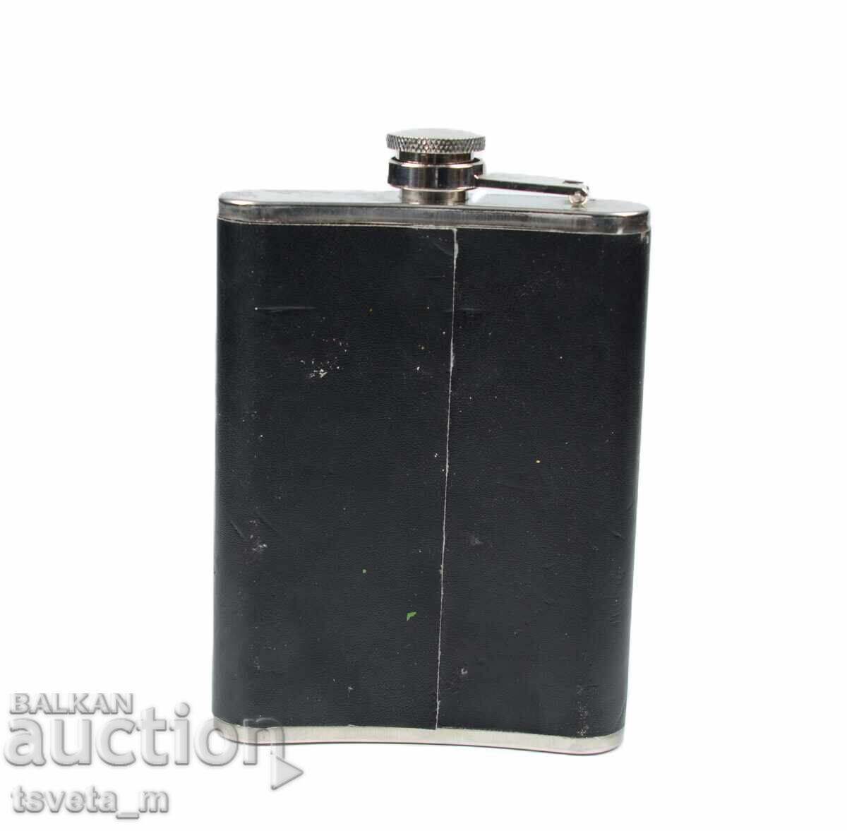 Ploscă metalică pentru alcool MALTA & GOZO 8 oz / 230 - 240 ml cu preț € 3.00 | 5.87 BGN Ploscă metalică pentru alcool MALTA & GOZO 8 oz / 230 - 240 ml cu preț € 3.00 | 5.87 BGN