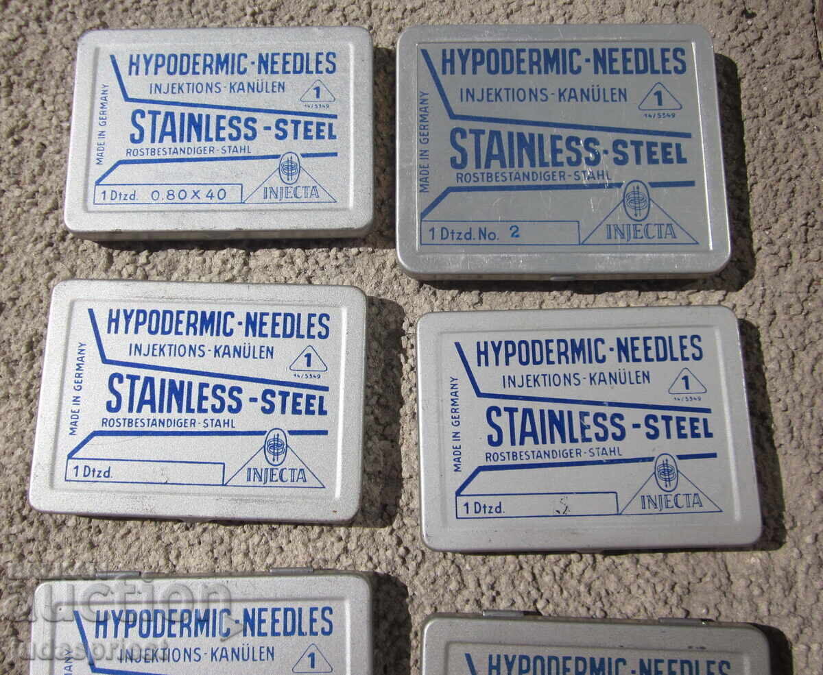 Lot de ace medicale germane vechi, neutilizate, în cutii cu preț € 6.50 | 12.71 BGN