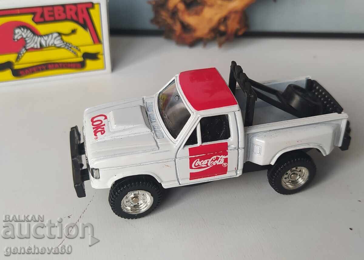 1988 Pickup truck with Coca-Cola advertisement - 5