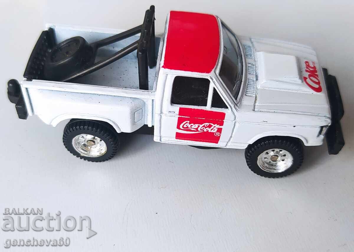1988 Pickup truck with Coca-Cola advertisement - 6