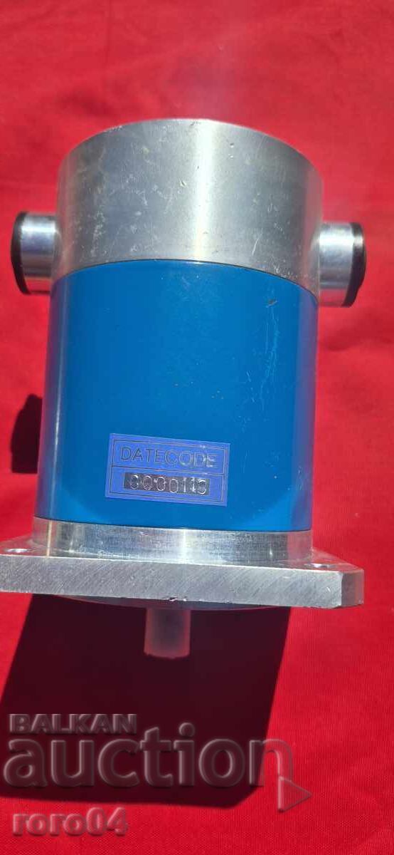 SERVODVIGATEL ZA POSTOYANEN TOK SERIYA - Pl, PC, 3Pl - 5