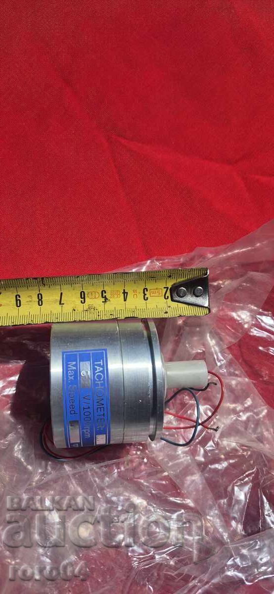 ПОСТОЯННОТОКОВ СЕРВОДВИГАТЕЛ СЕРИЯ - Pl , PC , 3Pl - 6