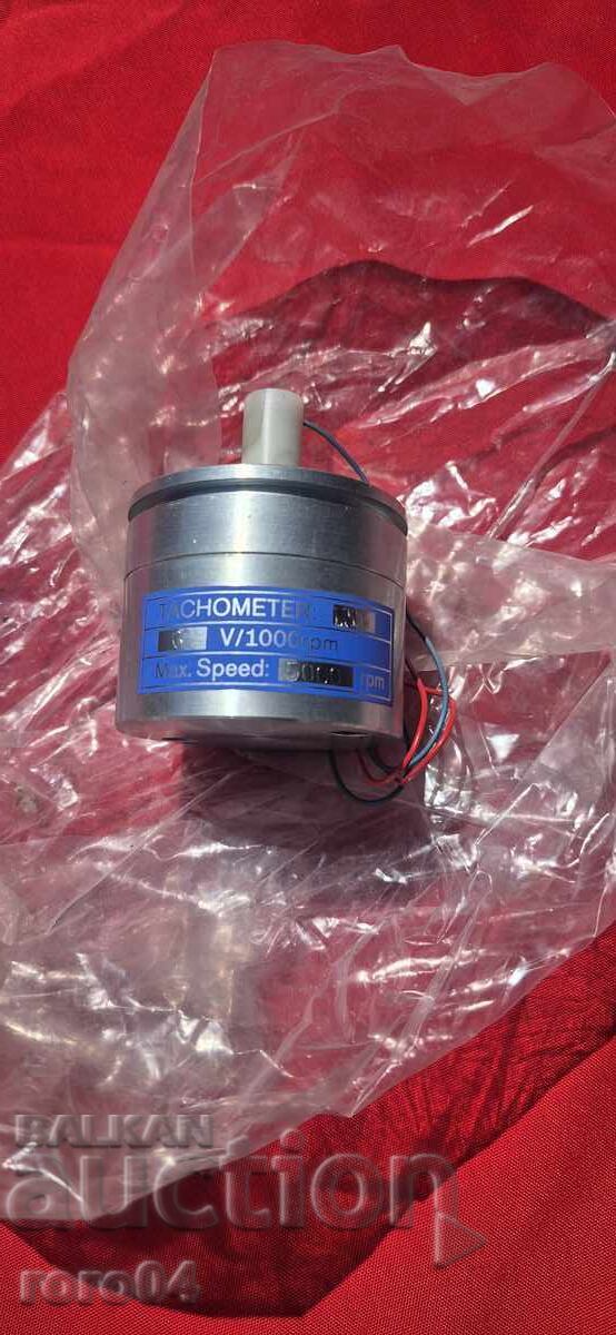 ПОСТОЯННОТОКОВ СЕРВОДВИГАТЕЛ СЕРИЯ - Pl , PC , 3Pl