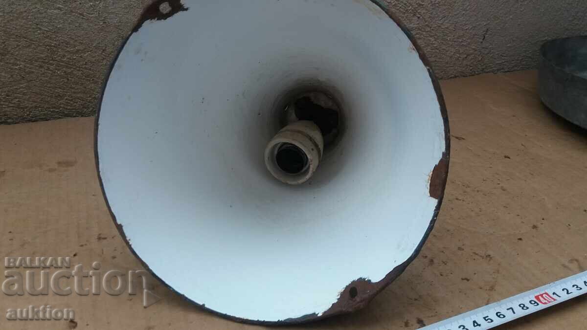 SOCIALIST INDUSTRIAL LAMP - VINTAGE ENAMEL - 7