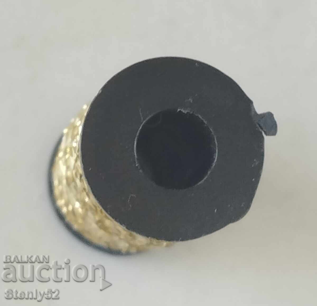 Μικρή ανέμη με χρυσαφί νήμα, κλωστή με τιμή € 2.50 | 4.89 BGN