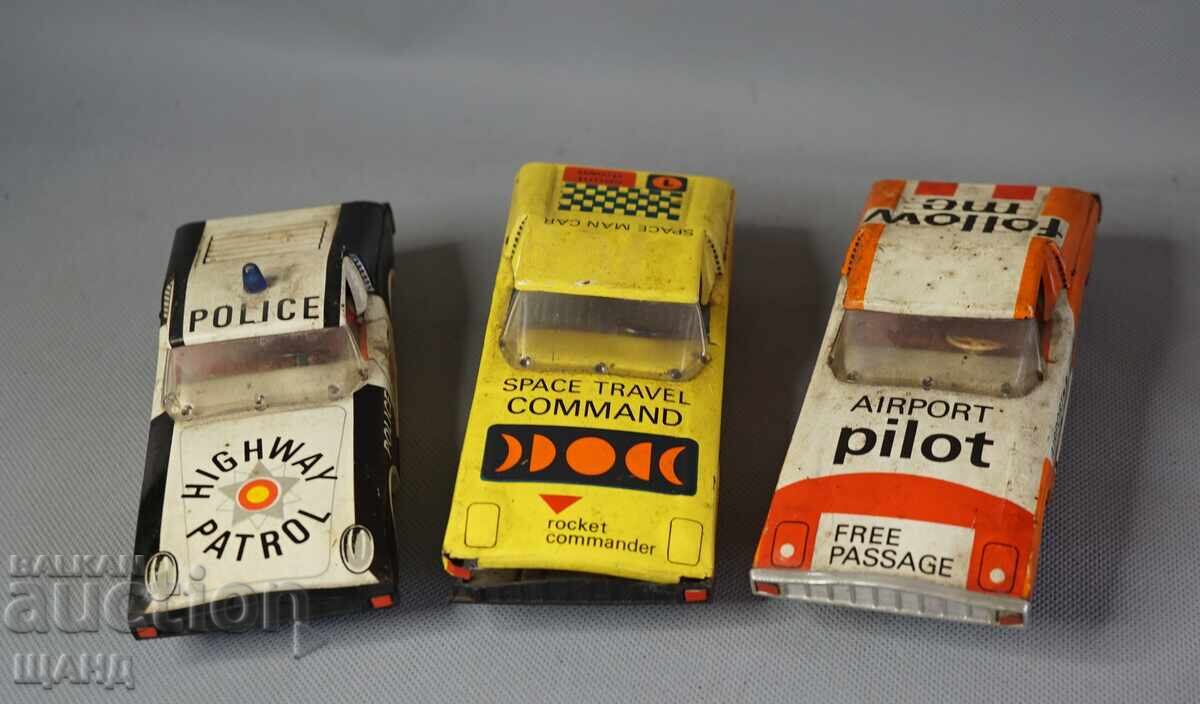 Lot jucării vechi din metal germane mașinuțe 3 buc Lot jucării vechi din metal germane mașinuțe 3 buc