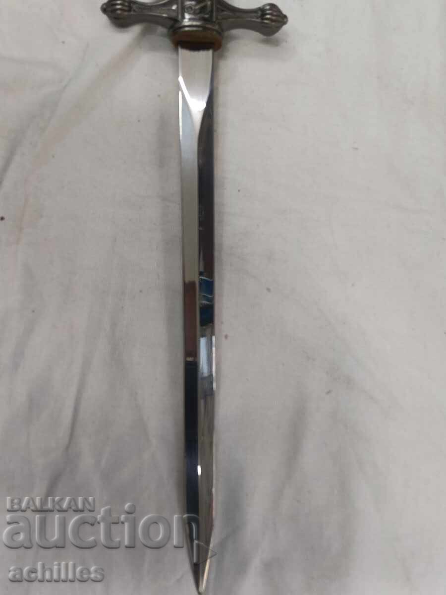 Delivery of German bayonet