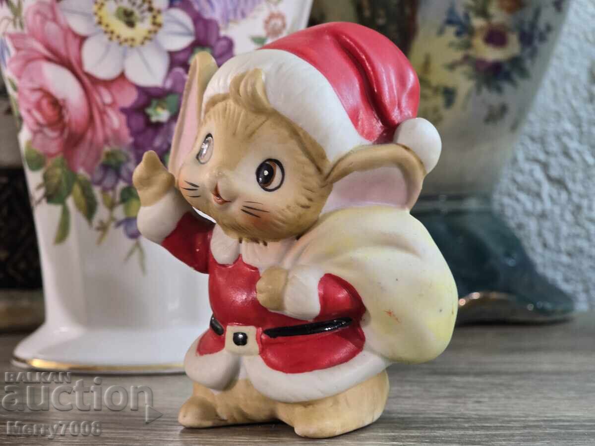 Две порцеланови фигурки очарователни мишлета! с цена € 15.00 | 29.34 лв. Две порцеланови фигурки очарователни мишлета! с цена € 15.00 | 29.34 лв.