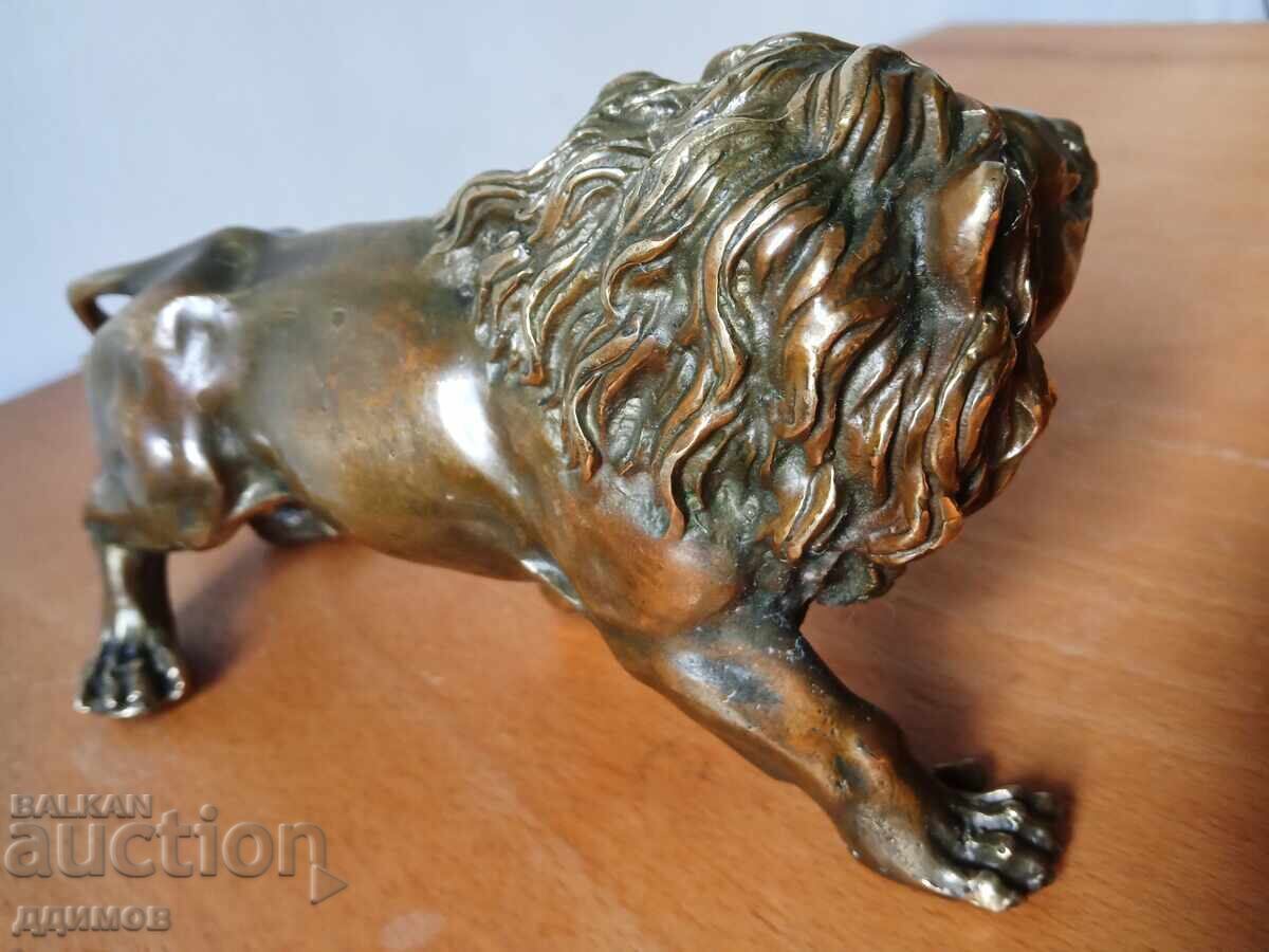 Figurină din bronz leu cu preț € 37.00 | 72.37 BGN