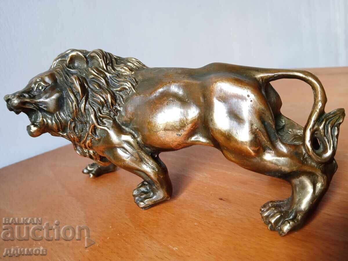 Livrarea Figurină din bronz leu