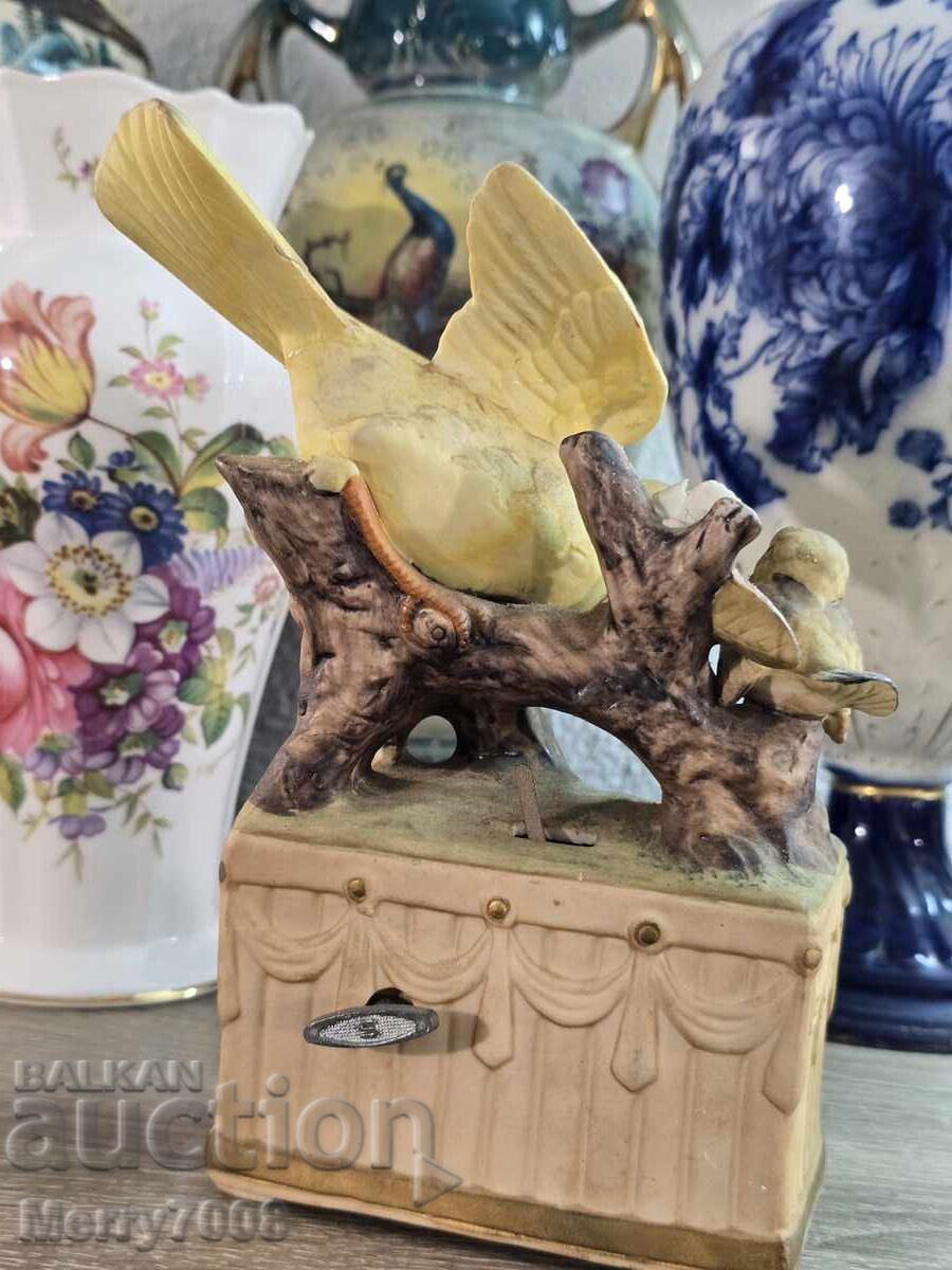 Πορσελάνινη μουσική φιγούρα με δύο πουλιά !!! με τιμή € 35.00 | 68.45 BGN