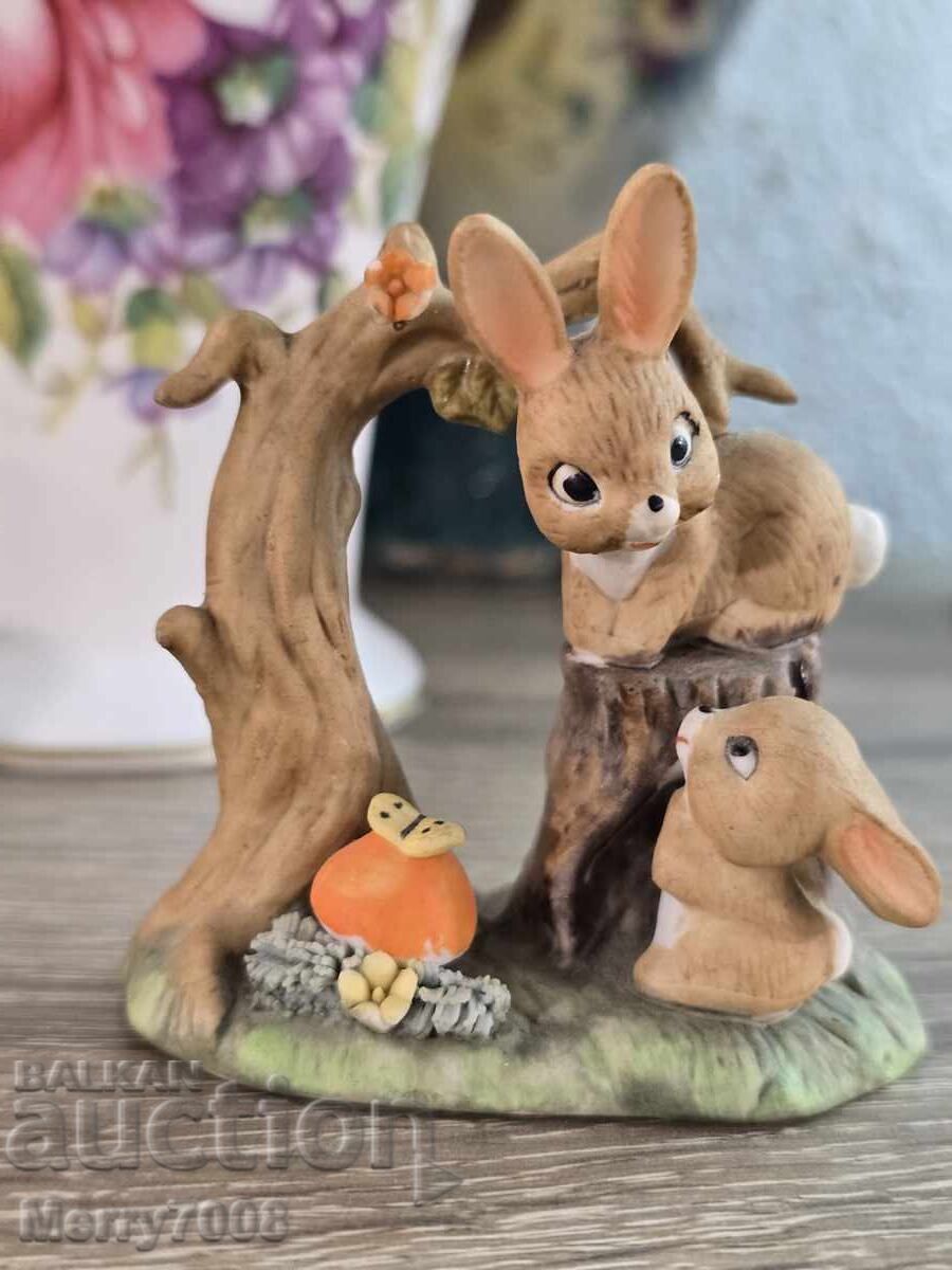 Фигурката е част от колекцията „Porcelain World of Beauty“