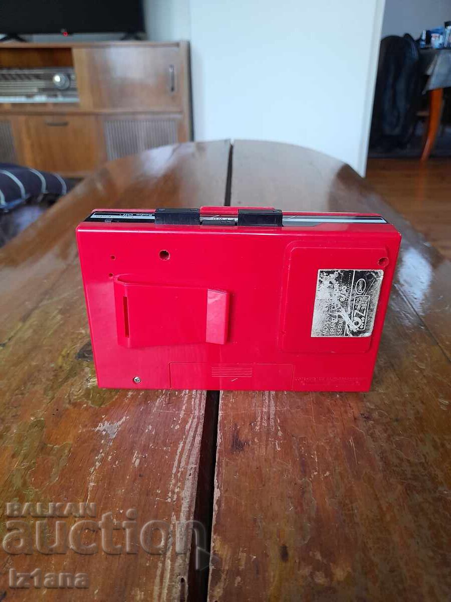 Delivery of Vintage Condor Tramp 1 Walkman