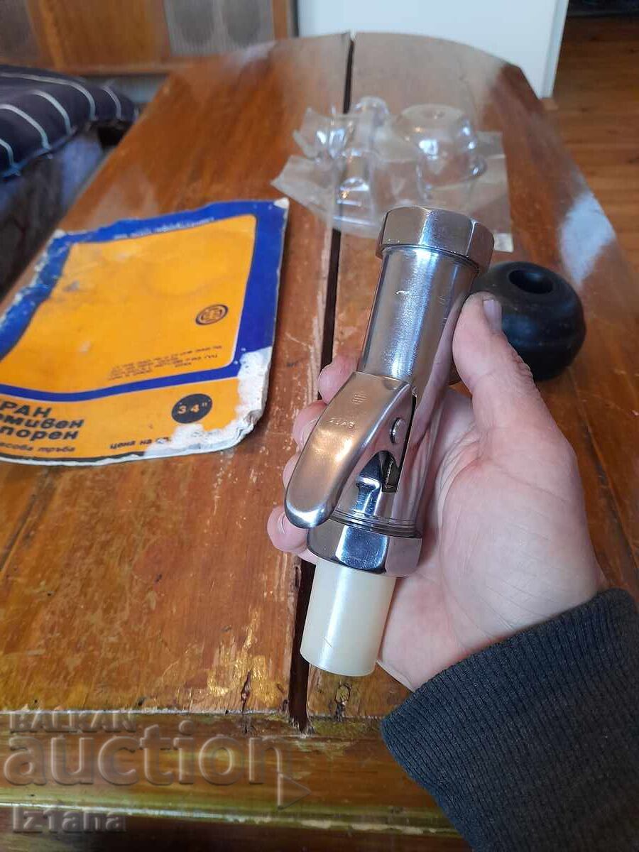 Livrarea Robinet de apă, de spălare, vechi Livrarea Robinet de apă, de spălare, vechi