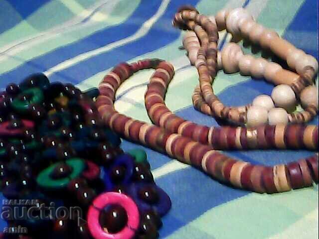 3 buc. coliere vechi din dervan cu preț € 8.00 | 15.65 BGN