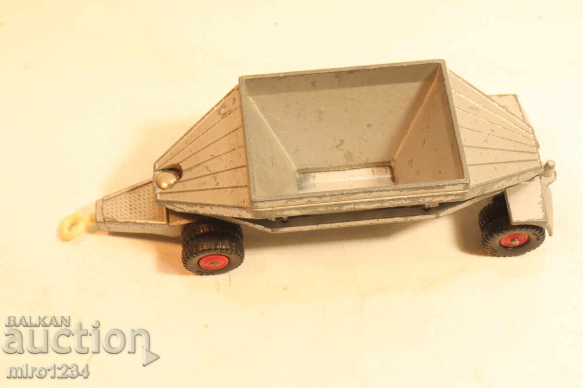 MATCHBOX   KING  SIZE  РЕМАРКЕ   КОЛИЧКА   КАМИОН МОДЕЛ с цена € 3.02 | 5.91 лв.