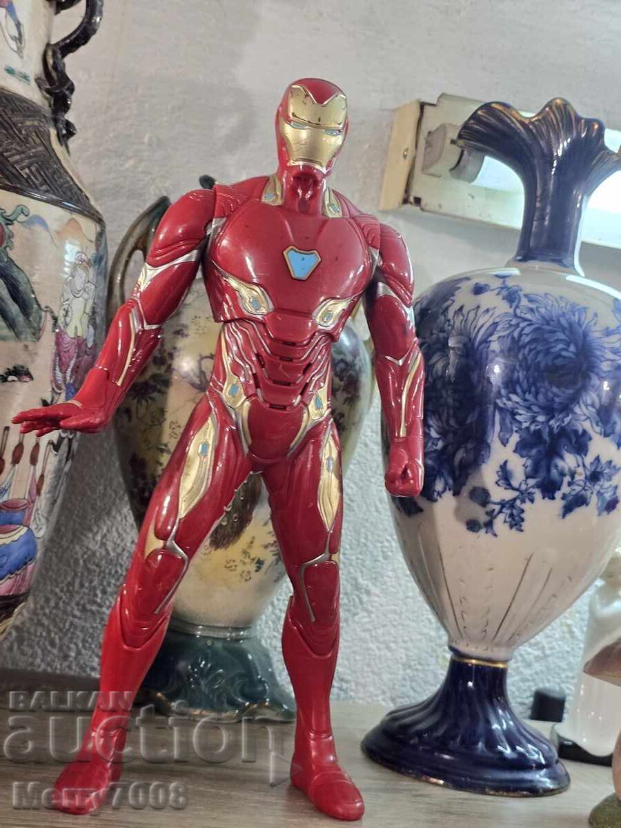 Колекционерска фигура на Iron Man – 33 сантиметрова !!! с цена € 15.00 | 29.34 лв.