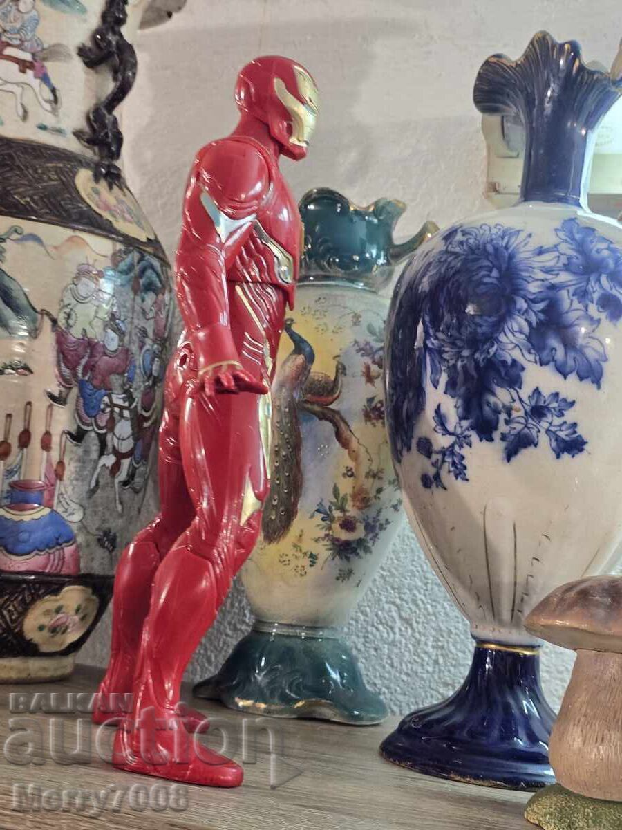 Аукцион Колекционерска фигура на Iron Man – 33 сантиметрова !!!
