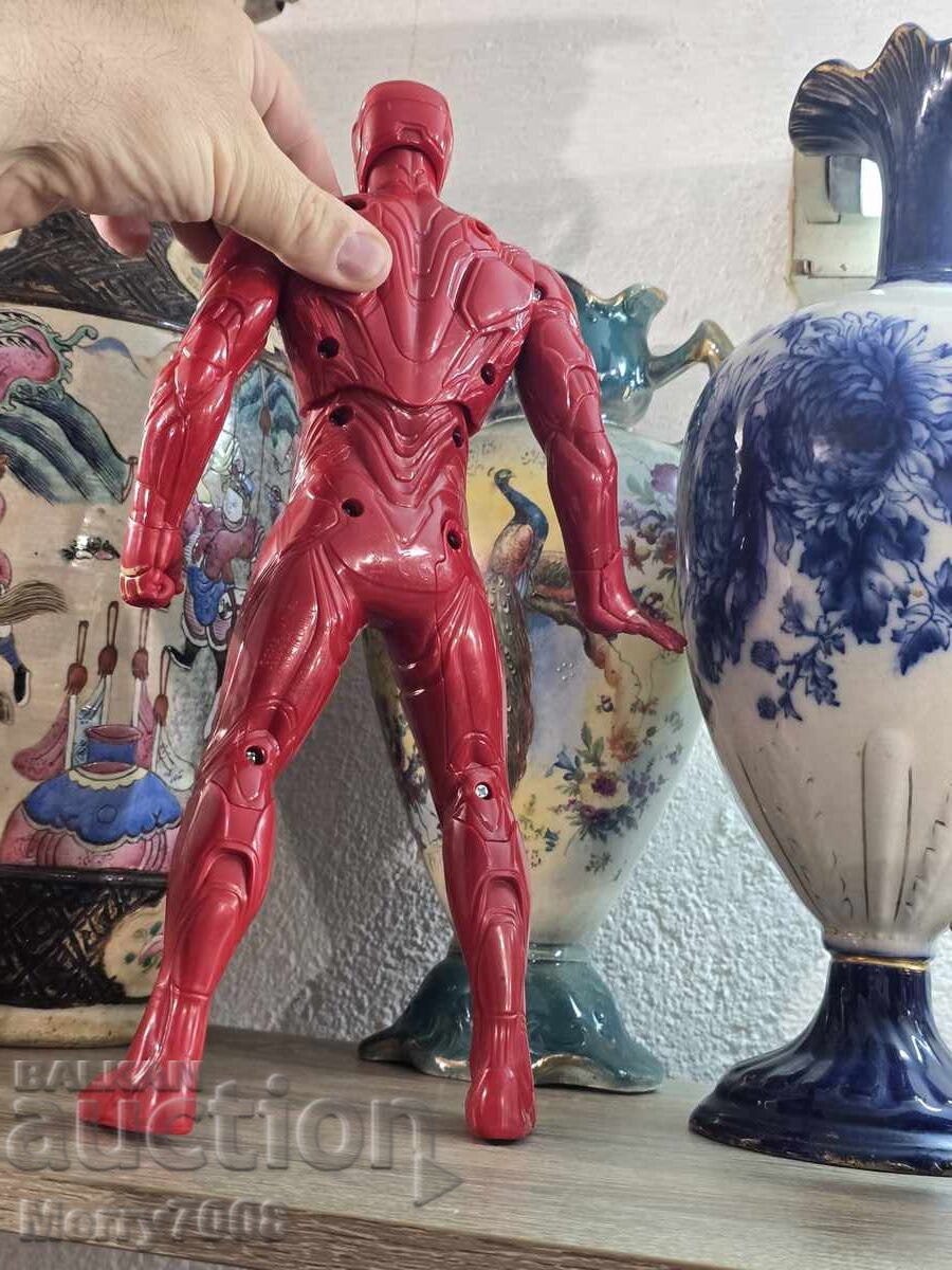 Livrarea Figurină de colecție Iron Man – 33 de centimetri !!!