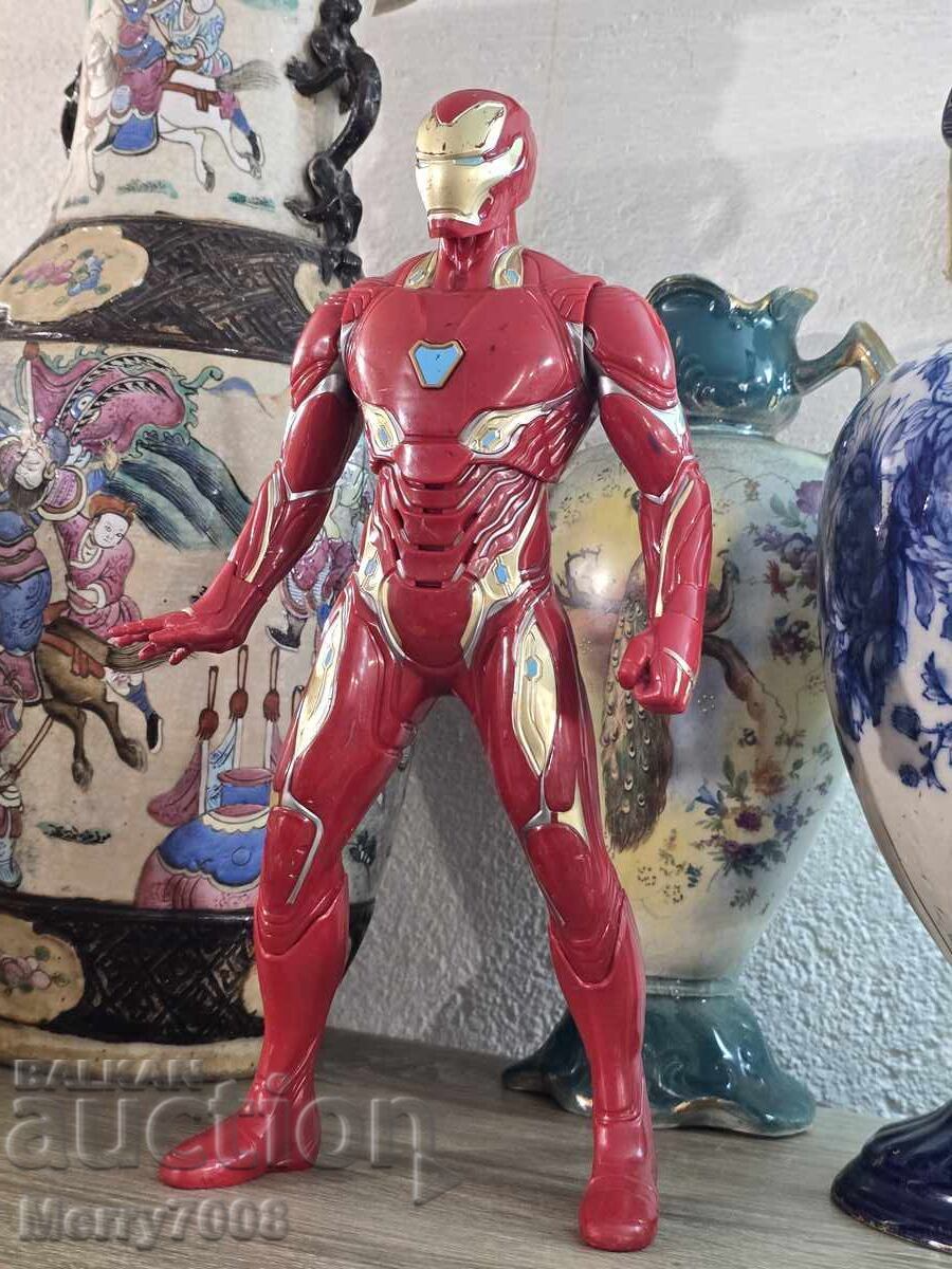 Колекционерска фигура на Iron Man – 33 сантиметрова !!!