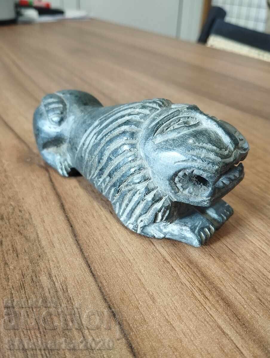 LEU sculptat în piatră - 5