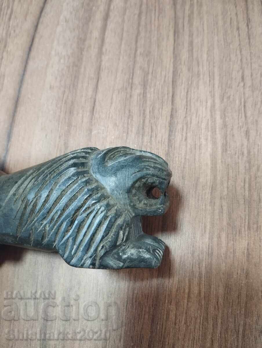LEU sculptat în piatră - 7