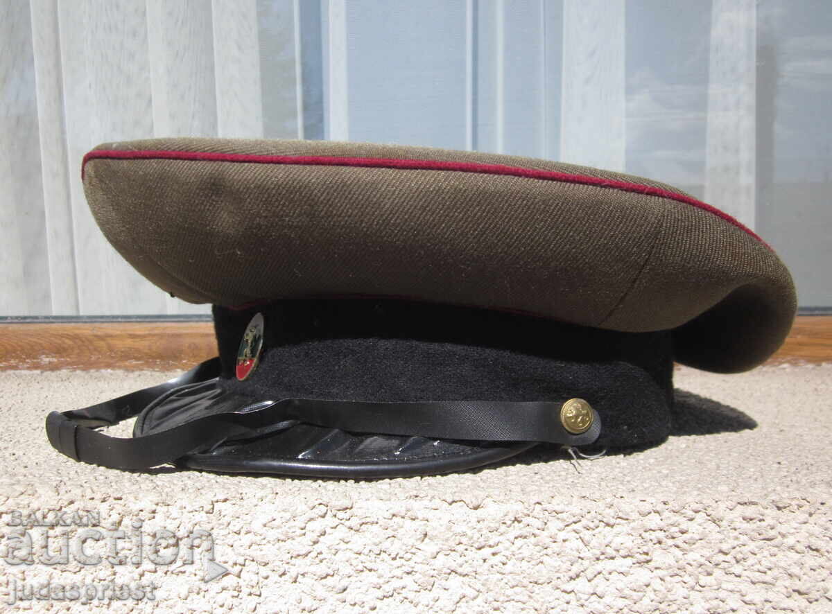 Licitație Șapcă militară de artilerie bulgărească cu cocardă