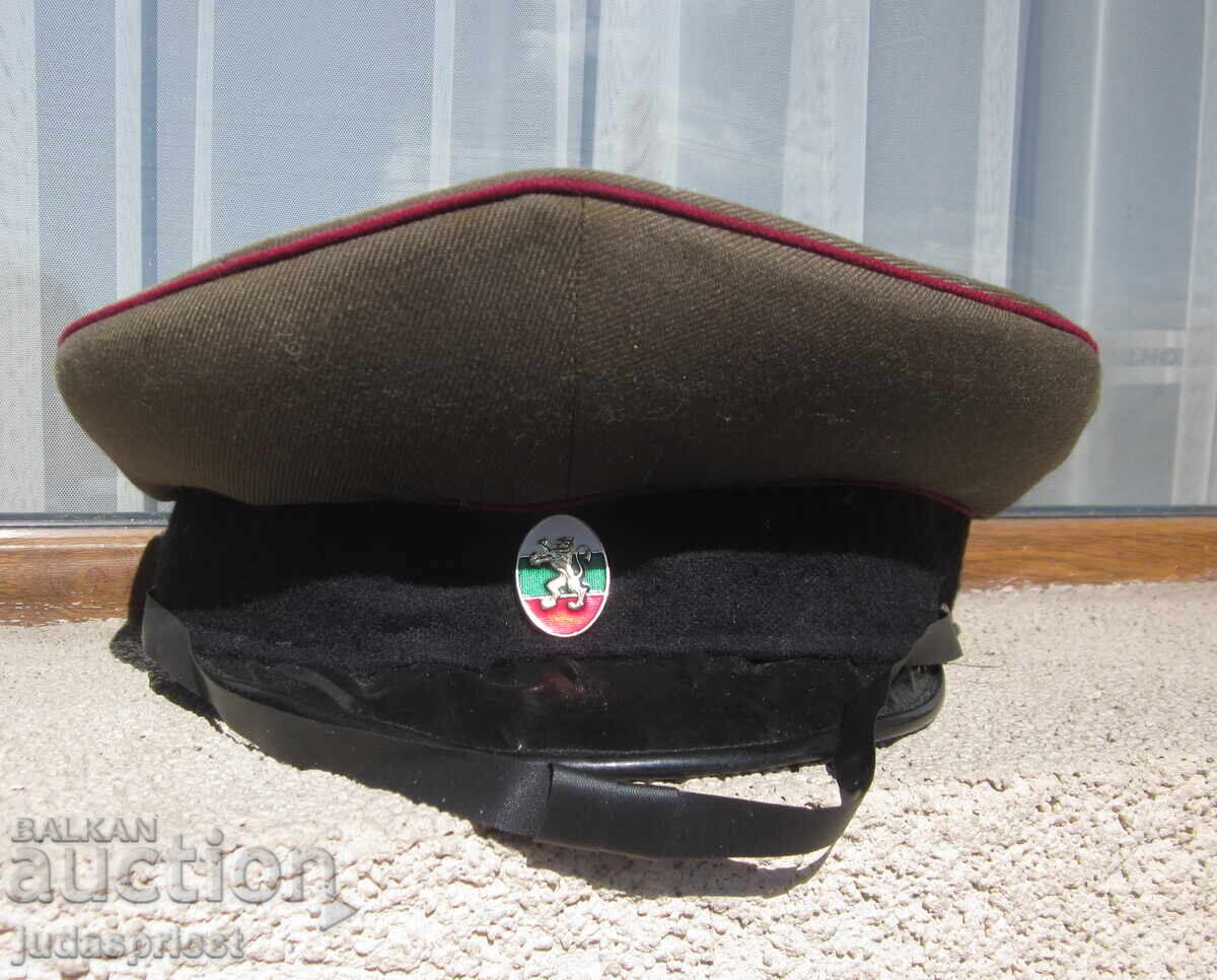Șapcă militară de artilerie bulgărească cu cocardă