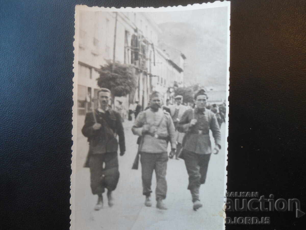 Παλιά φωτογραφία, Παρτιζανική περίπολος, Βράτσα, 1944