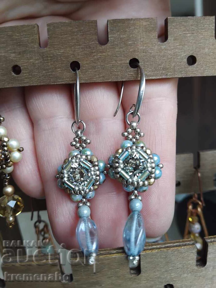 Livrarea Cercei lucrați manual