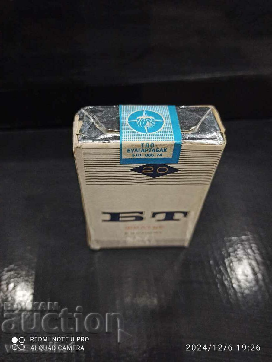 Неразпечатанa кутия с цигари бт от 82г. Пакет с бандерол с цена € 14.00 | 27.38 лв.