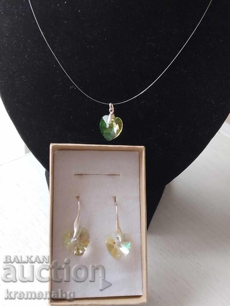 Kolie Svarovski i srebro rychna izrabotka cu preț € 20.00 | 39.12 BGN