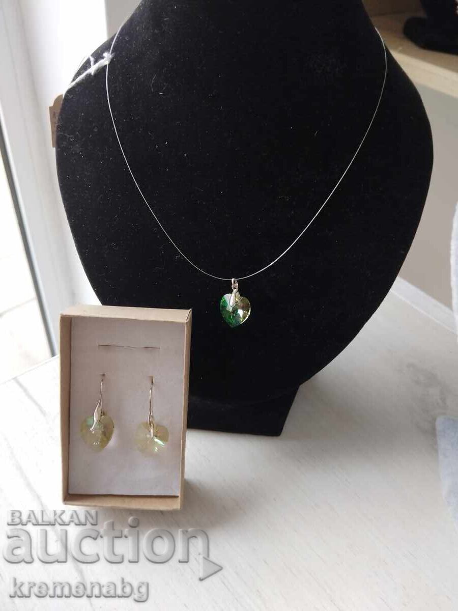 Licitație Kolie Svarovski i srebro rychna izrabotka