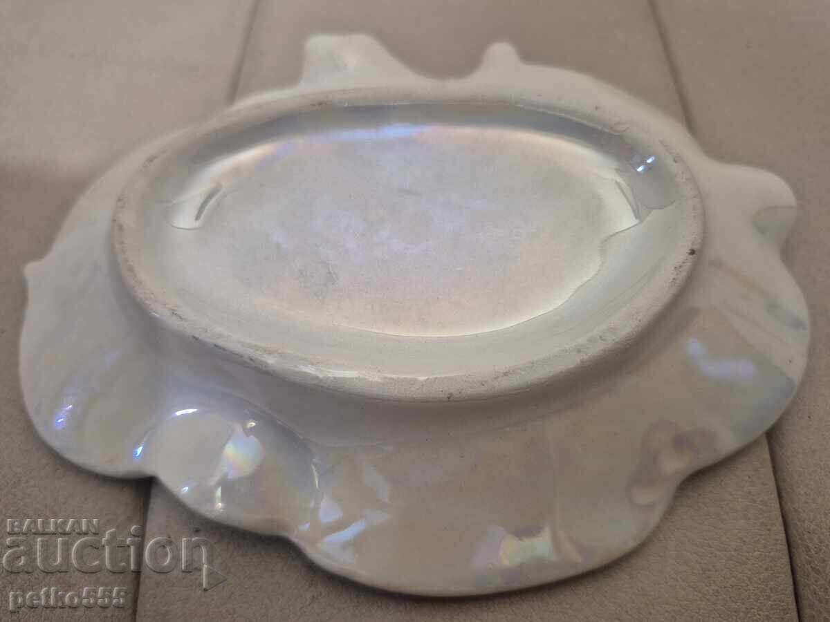 Licitație Cenușier din porțelan cu aurire