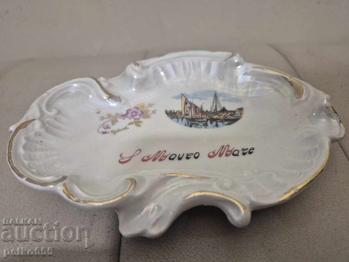 Cenușier din porțelan cu aurire