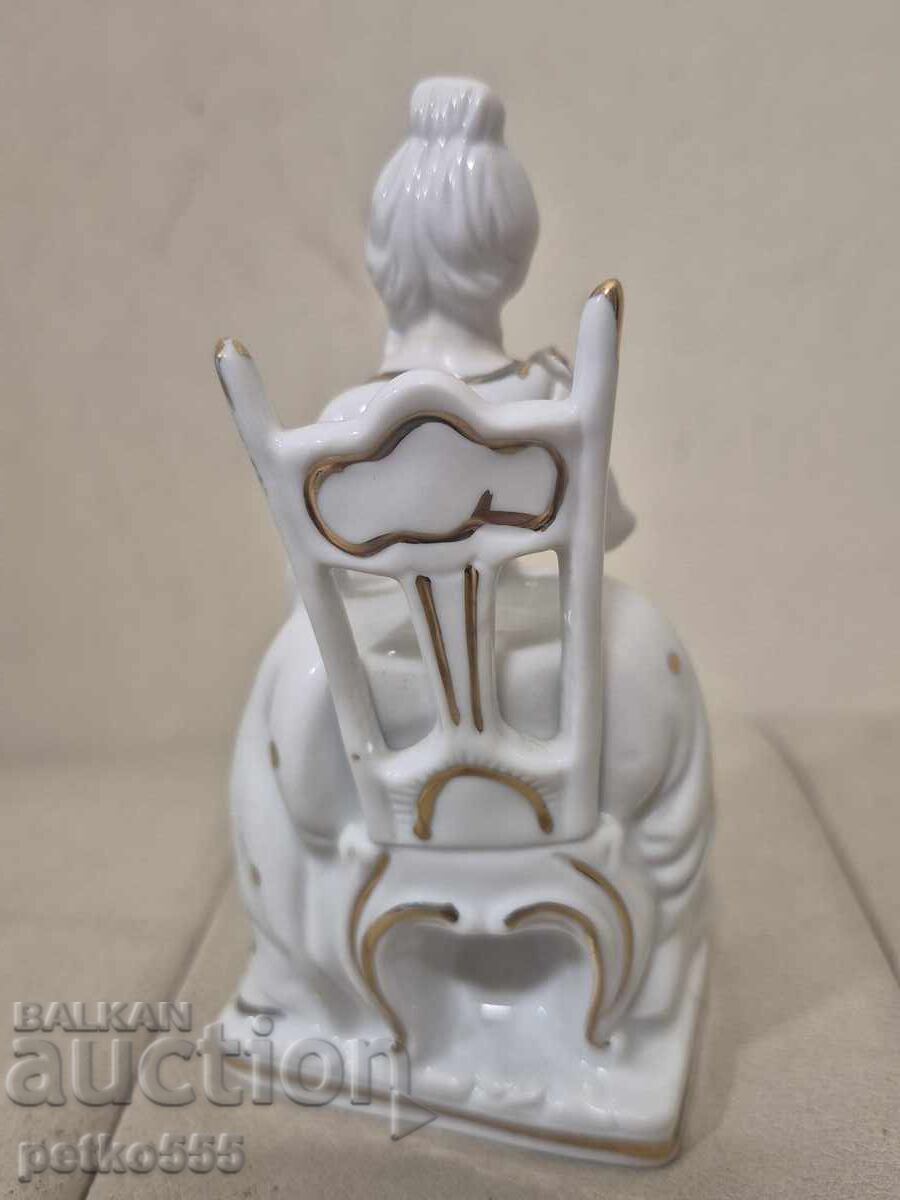 Auction  Porcelain figurine gilding