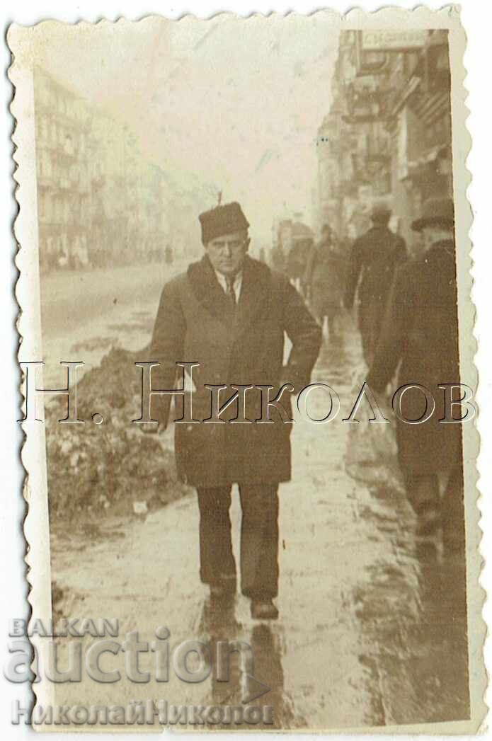 1942 MICĂ FOTOGRAFIE VECHE SOFIA PLIMBARE DINAINTEA CRĂCIUNULUI J584