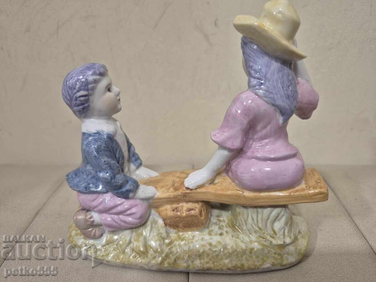 Porcelain figure with price € 10.00 | 19.56 BGN