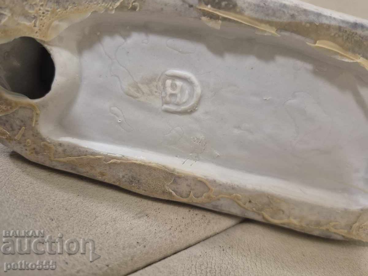 Delivery of Porcelain figure