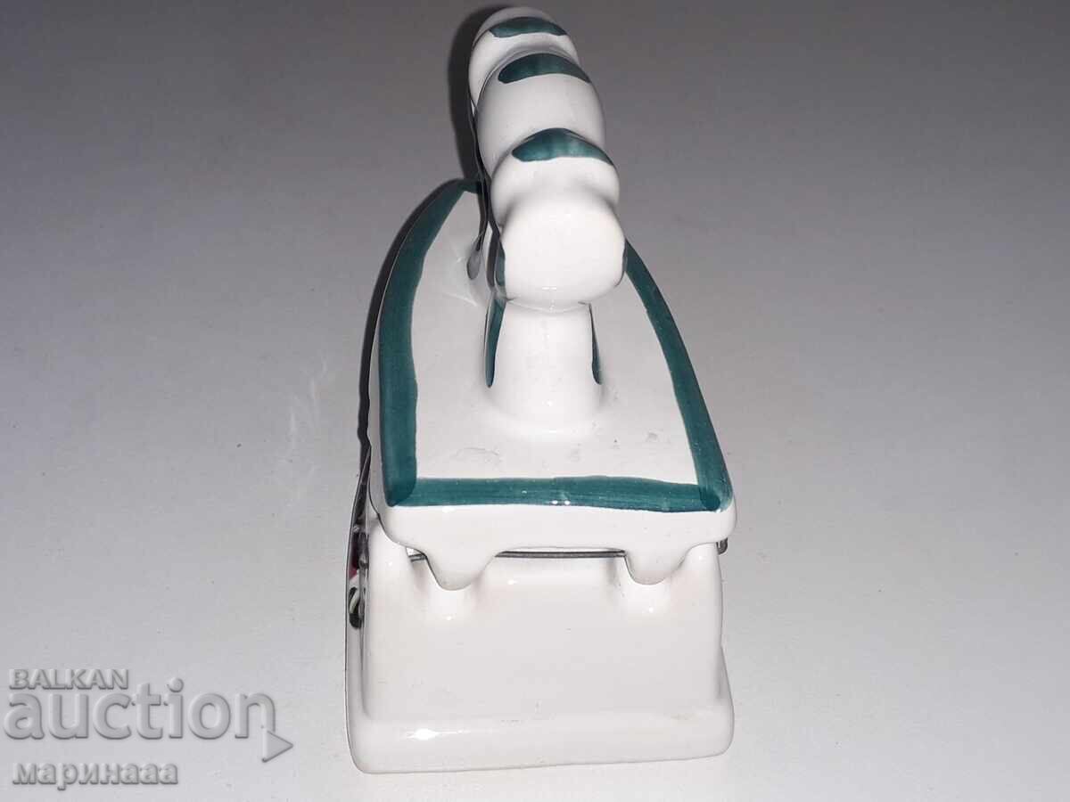 Licitație FIGURA. CERAMICĂ Licitație FIGURA. CERAMICĂ